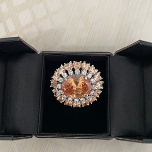 NWOT. Stunning Amber crystal sunburst ring.
